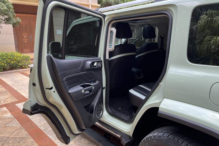 Used Tank 300 2023 City Edition 2.0T—Stylish as Ever Interior 8