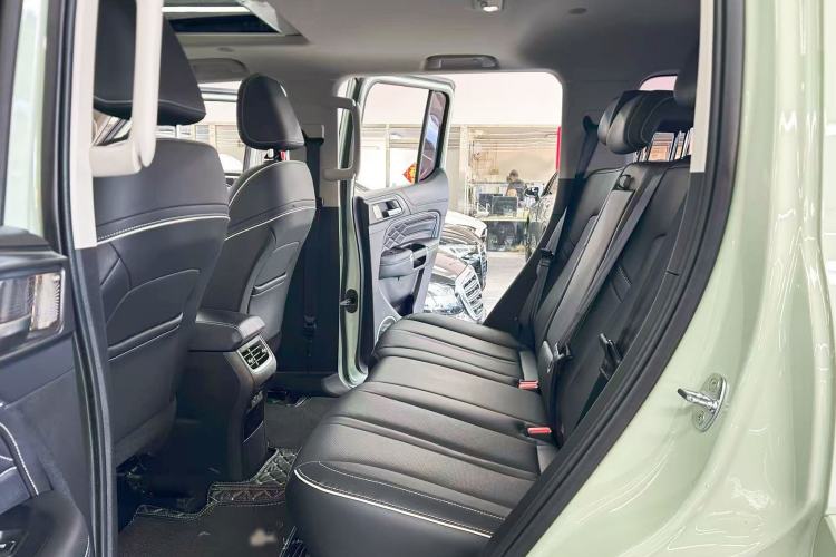 Used Tank 300 2023 City Edition 2.0T—Stylish as Ever Interior 9