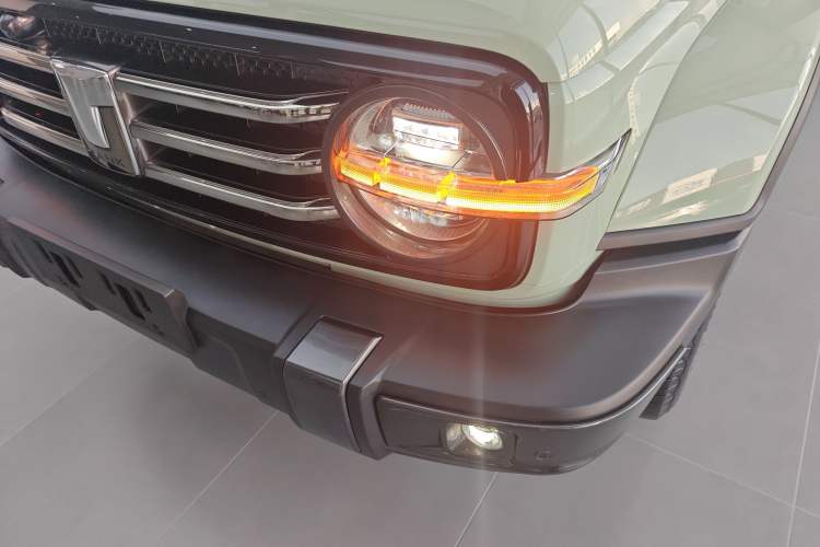 Used Tank 300 2023 City Edition 2.0T—Stylish as Ever Left Front Headlight