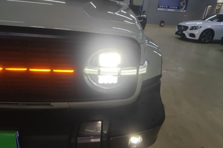 Used Tank 300 2023 City Edition 2.0T—Stylish as Ever Left Front Headlight