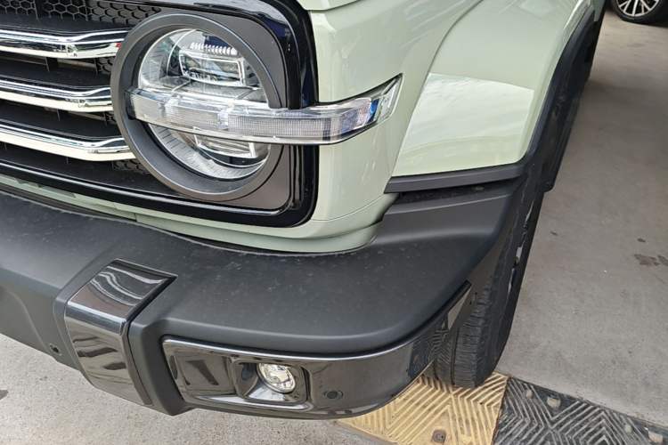 Used Tank 300 2023 City Edition 2.0T—Stylish as Ever Left Front Headlight