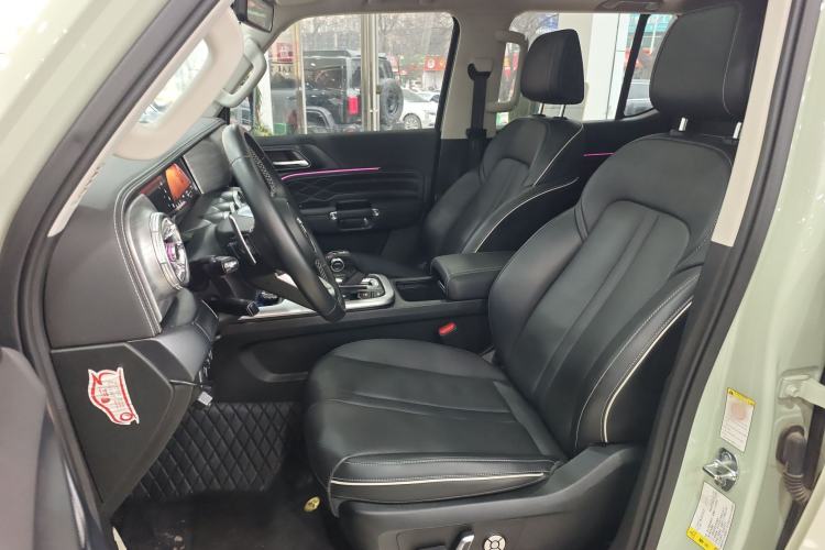 Used Tank 300 2023 City Edition 2.0T—Stylish as Ever Left Front Seat