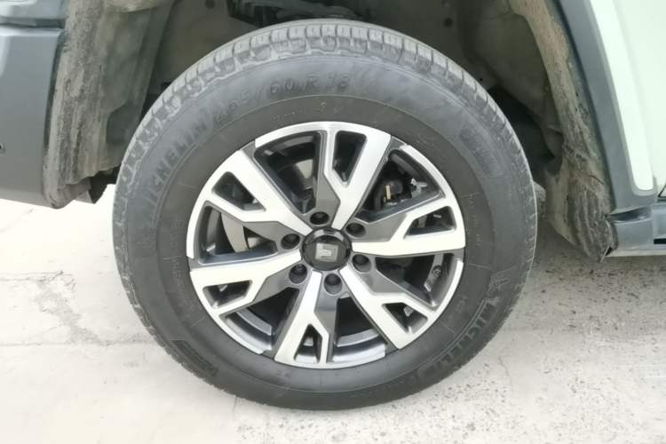 Used Tank 300 2023 City Edition 2.0T—Stylish as Ever Left Front Wheel Hub