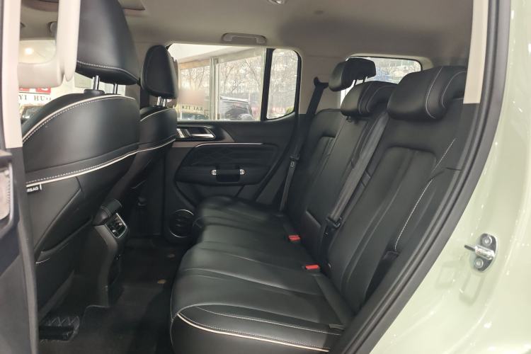 Used Tank 300 2023 City Edition 2.0T—Stylish as Ever Left Rear Seat