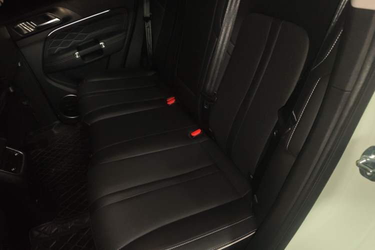 Used Tank 300 2023 2.0T Iron Rider 02 Left Rear Seat