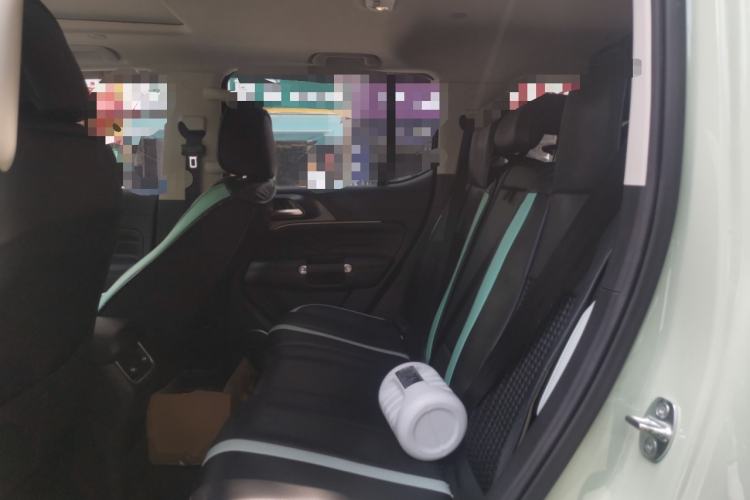 Used Tank 300 2023 City Edition 2.0T—Stylish as Ever Left Rear Seat