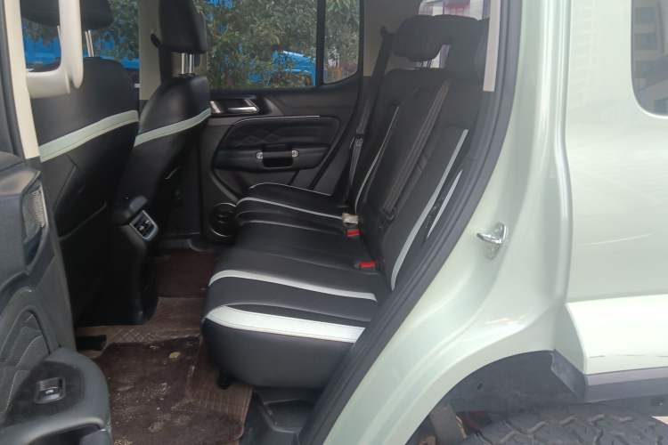Used Tank 300 2023 City Edition 2.0T—Stylish as Ever Left Rear Seat