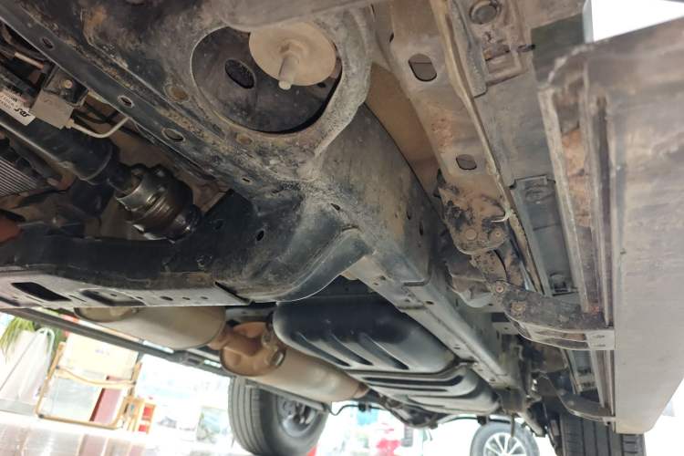 Used Tank 300 2023 City Edition 2.0T—Stylish as Ever Left Side Sill