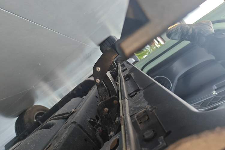 Used Tank 300 2023 City Edition 2.0T—Stylish as Ever Left Side Sill
