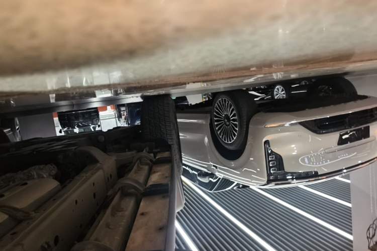 Used Tank 300 2023 Off-Road Edition 2.0T Conqueror Left Side Sill
