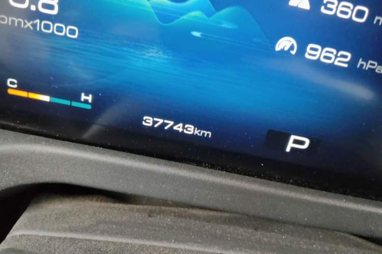 Used Tank 300 2023 2.0T Iron Rider 02 Odometer Close Up