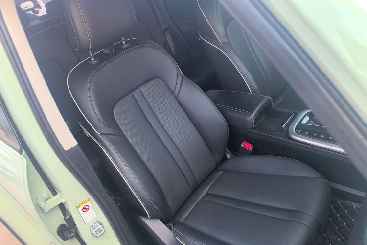 Used Tank 300 2023 City Edition 2.0T—Stylish as Ever Right Front Seat