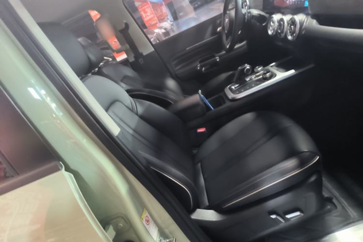Used Tank 300 2023 City Edition 2.0T—Stylish as Ever Right Front Seat