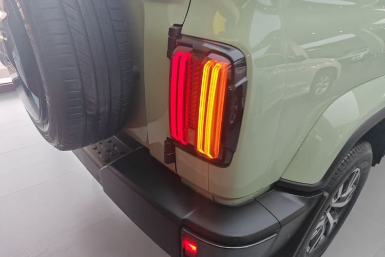 Used Tank 300 2023 City Edition 2.0T—Stylish as Ever Right Rear Taillight