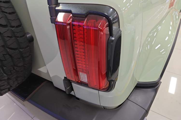 Used Tank 300 2023 City Edition 2.0T—Stylish as Ever Right Rear Taillight