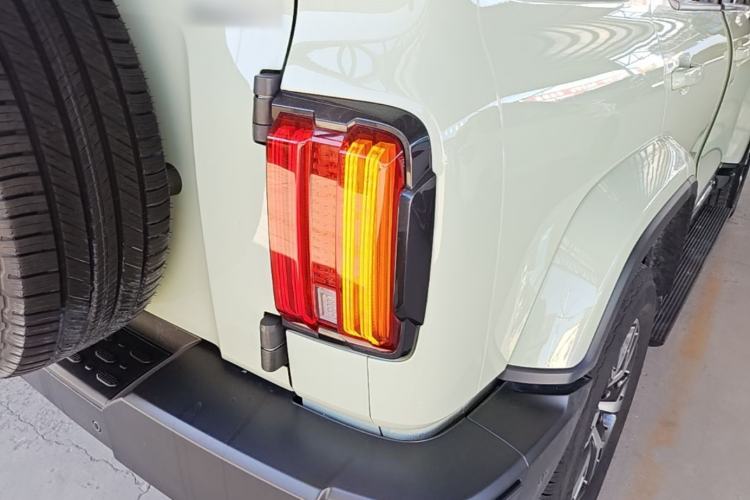 Used Tank 300 2023 City Edition 2.0T—Stylish as Ever Right Rear Taillight