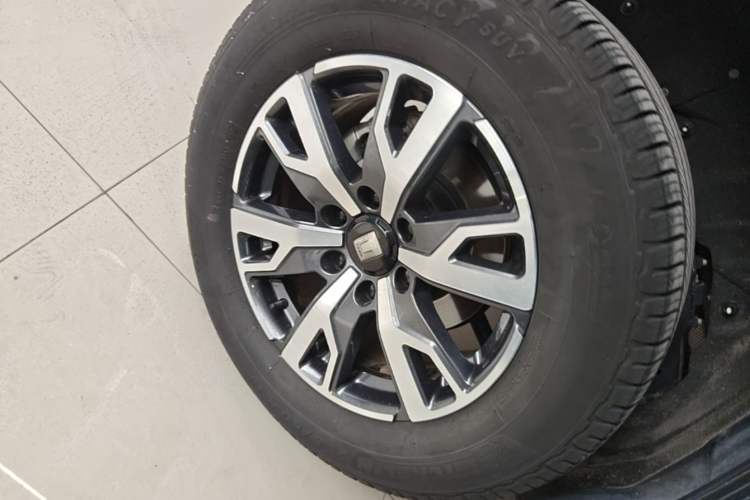 Used Tank 300 2023 City Edition 2.0T—Stylish as Ever Right Rear Wheel Hub