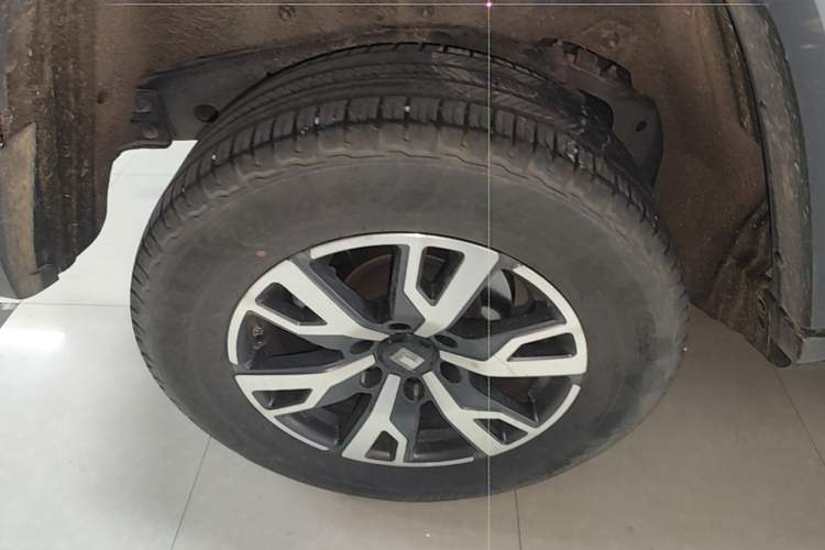 Used Tank 300 2023 City Edition 2.0T—Stylish as Ever Right Rear Wheel Hub