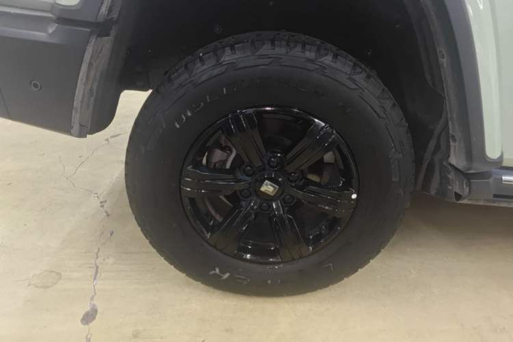 Used Tank 300 2023 City Edition 2.0T—Stylish as Ever Right Rear Wheel Hub