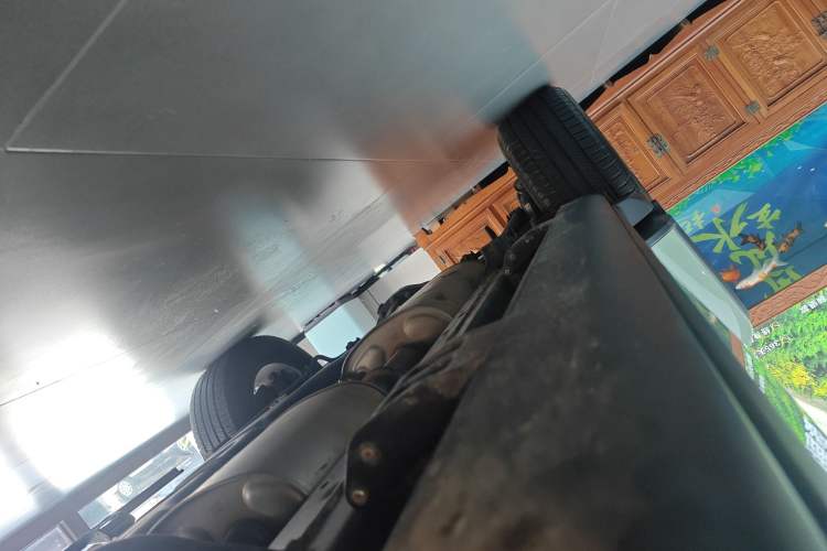 Used Tank 300 2023 City Edition 2.0T—Stylish as Ever Right Side Sill