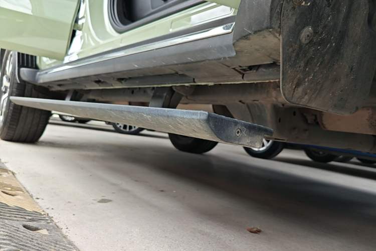 Used Tank 300 2023 City Edition 2.0T—Stylish as Ever Right Side Sill