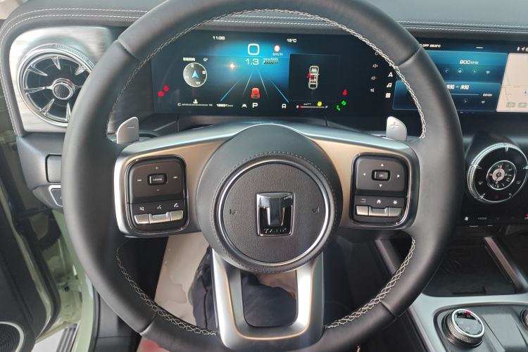 Used Tank 300 2023 City Edition 2.0T—Stylish as Ever Steering Wheel