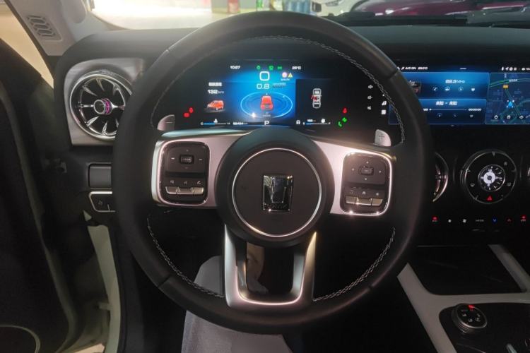 Used Tank 300 2023 City Edition 2.0T—Stylish as Ever Steering Wheel