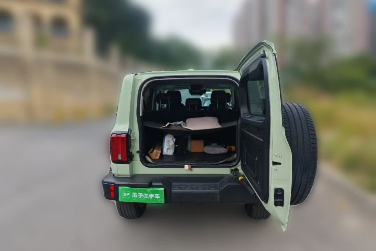Used Tank 300 2023 City Edition 2.0T—Stylish as Ever Trunk