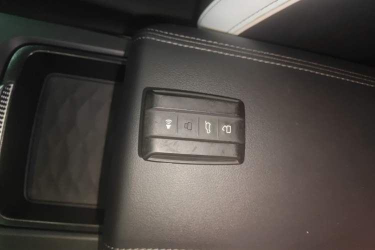 Used Tank 300 2023 City Edition 2.0T—Stylish as Ever Vehicle Key