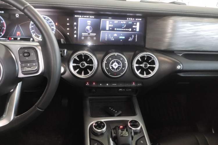 Used Tank 300 2023 Off-Road Edition 2.0T Conqueror Audio And AC Panel
