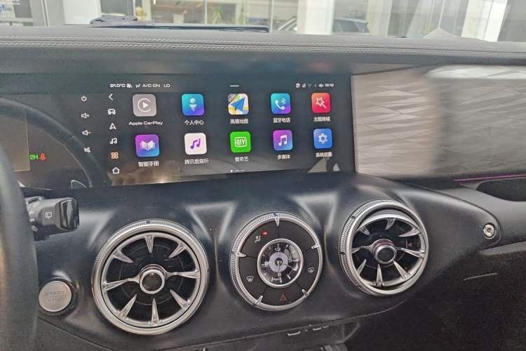 Used Tank 300 2023 Off-Road Edition 2.0T Conqueror Audio And AC Panel