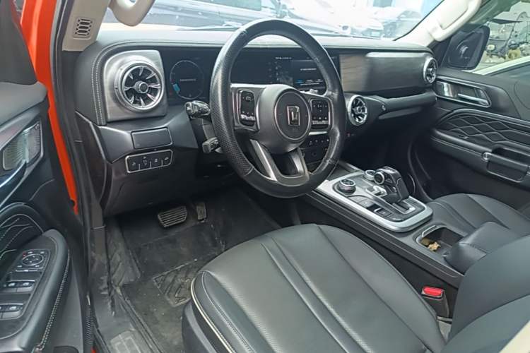 Used Tank 300 2023 Off-Road Edition 2.0T Conqueror Center Console