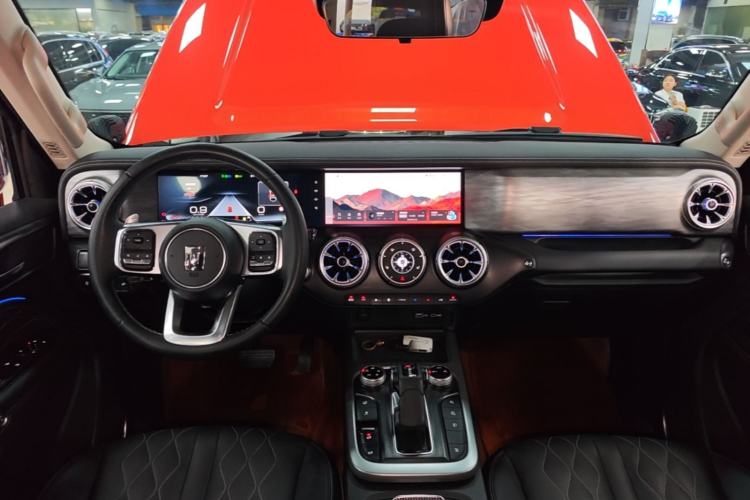 Used Tank 300 2023 Off-Road Edition 2.0T Challenger Center Console