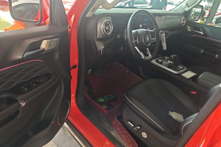Used Tank 300 2023 City Edition 2.0T—Stylish as Ever Driver Seat