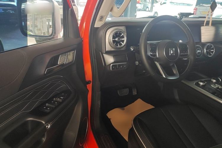Used Tank 300 2023 City Edition 2.0T—Stylish as Ever Driver Seat