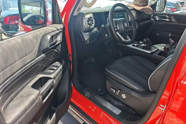 Used Tank 300 2023 City Edition 2.0T—Stylish as Ever Driver Seat