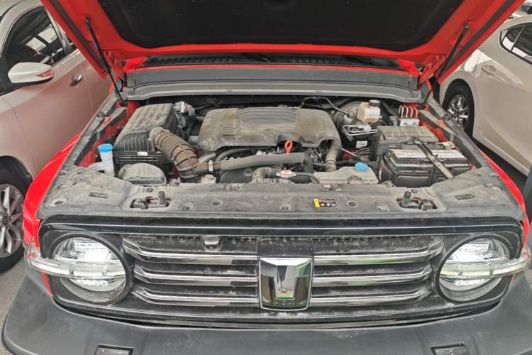 Used Tank 300 2023 City Edition 2.0T—Stylish as Ever Engine Bay