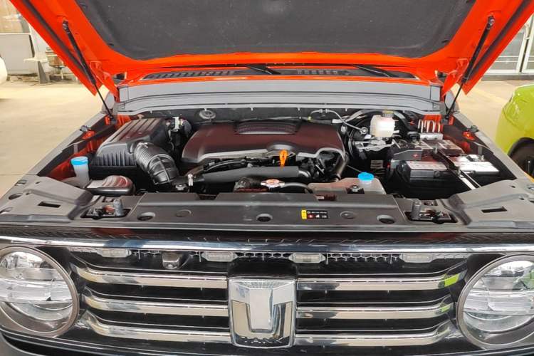 Used Tank 300 2023 City Edition 2.0T—Stylish as Ever Engine Bay