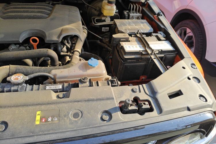 Used Tank 300 2023 City Edition 2.0T—Stylish as Ever Engine Bay Left
