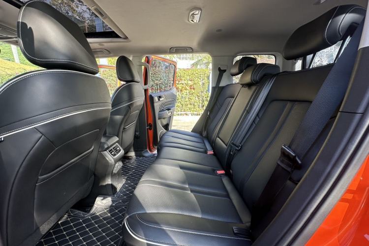 Used Tank 300 2023 2.0T 200 000-Vehicle Commemorative Edition Interior 8