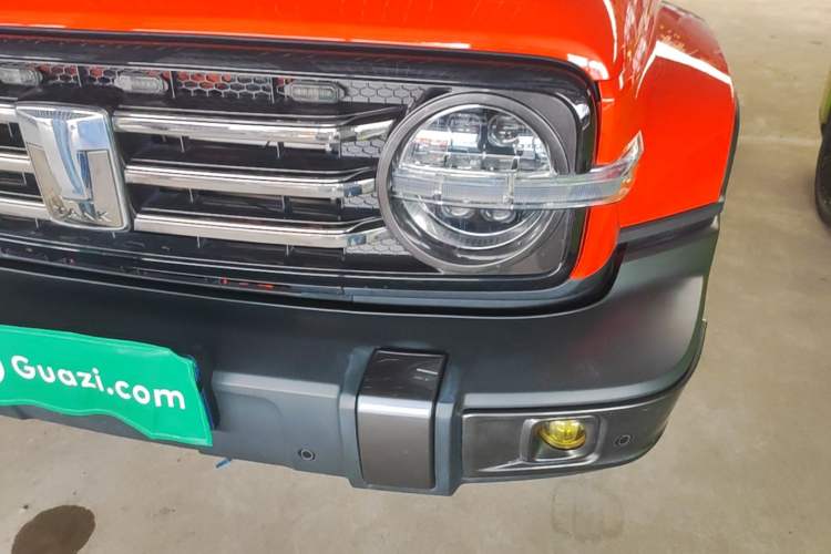 Used Tank 300 2023 City Edition 2.0T—Stylish as Ever Left Front Headlight