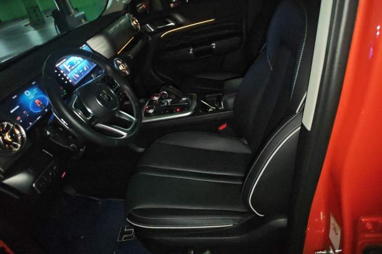 Used Tank 300 2023 City Edition 2.0T—Stylish as Ever Left Front Seat