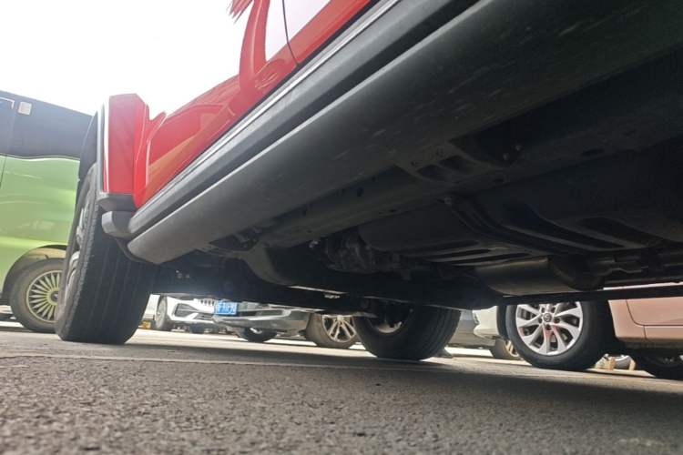 Used Tank 300 2023 City Edition 2.0T—Stylish as Ever Left Side Sill