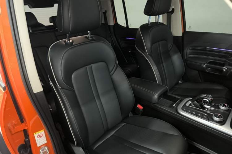 Used Tank 300 2023 Off-Road Edition 2.0T Conqueror Right Front Seat