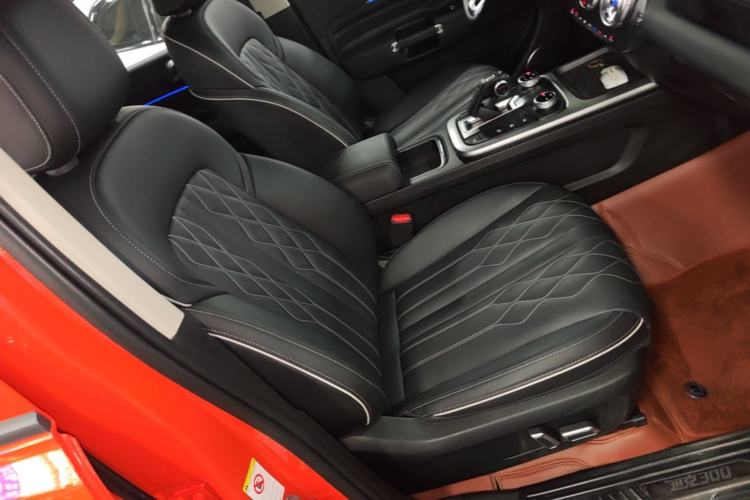 Used Tank 300 2023 Off-Road Edition 2.0T Challenger Right Front Seat