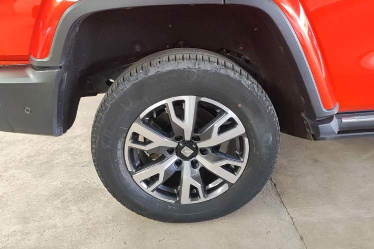 Used Tank 300 2023 City Edition 2.0T—Stylish as Ever Right Rear Wheel Hub