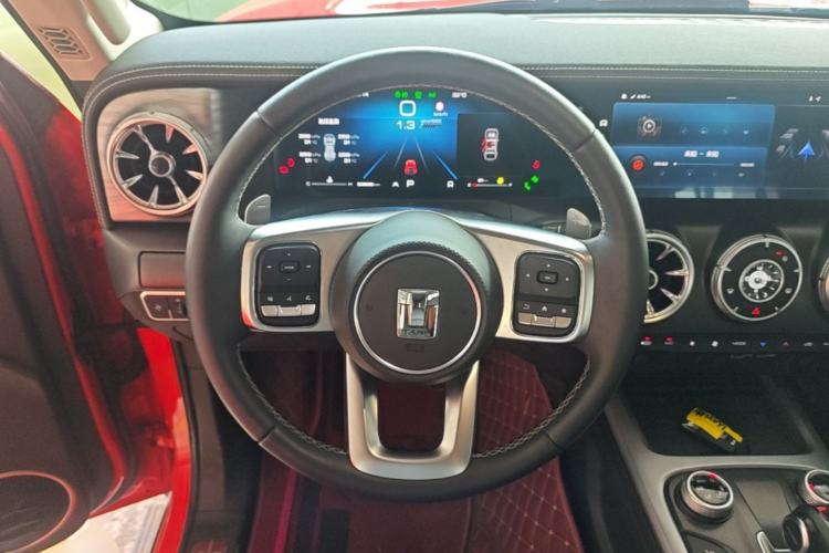 Used Tank 300 2023 City Edition 2.0T—Stylish as Ever Steering Wheel