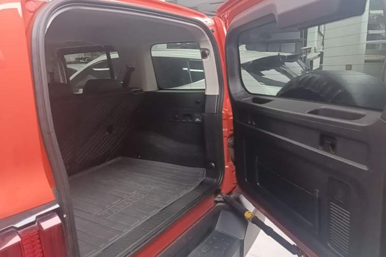 Used Tank 300 2023 Off-Road Edition 2.0T Conqueror Trunk