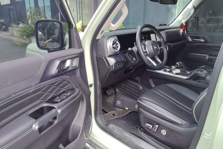 Used Tank 300 2023 City Edition 2.0T—Stylish as Ever Driver Seat