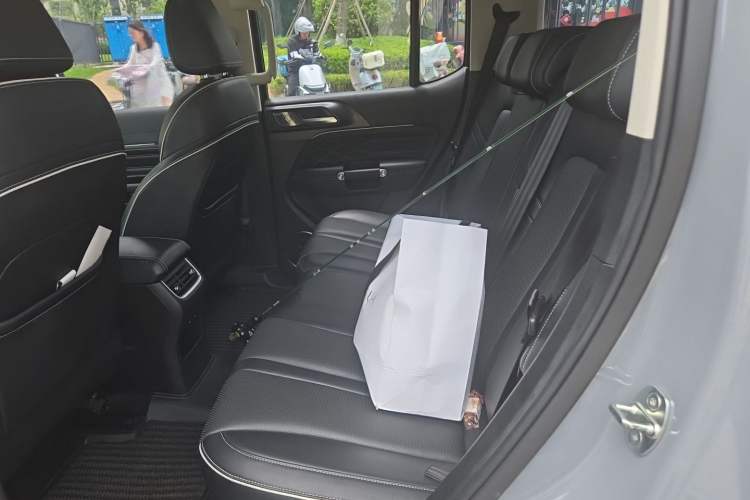 Used Tank 300 2023 Off-Road Edition 2.0T Conqueror Left Rear Seat